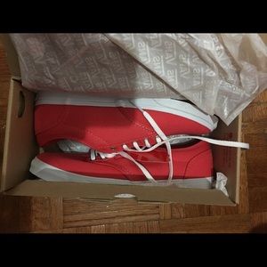Vans Atwood Low Cayenne/Fudge Color: Red Size: 7